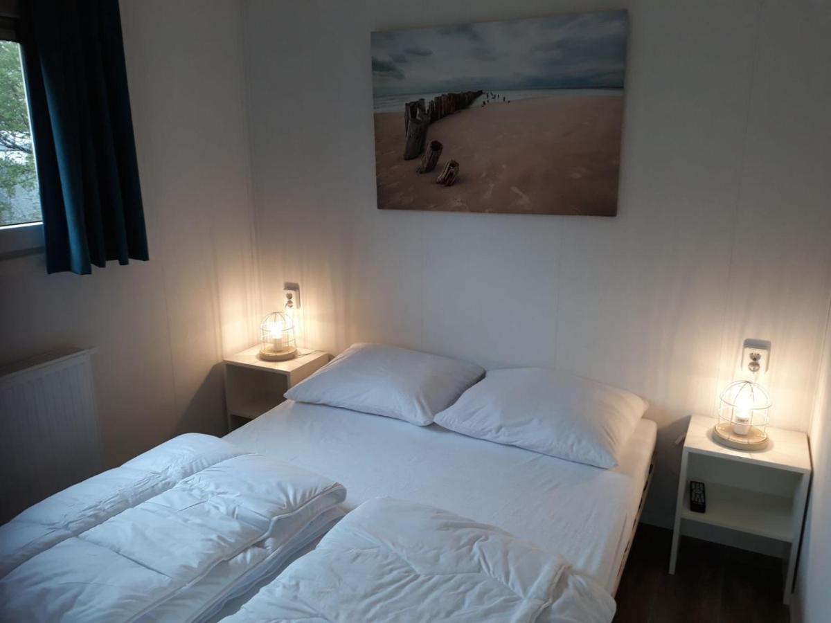 Camping De Duinhoeve Chalet Schelp Not For Companies Nieuw-Haamstede Dış mekan fotoğraf