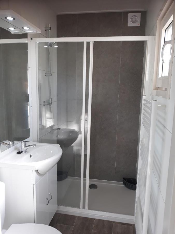 Camping De Duinhoeve Chalet Schelp Not For Companies Nieuw-Haamstede Dış mekan fotoğraf