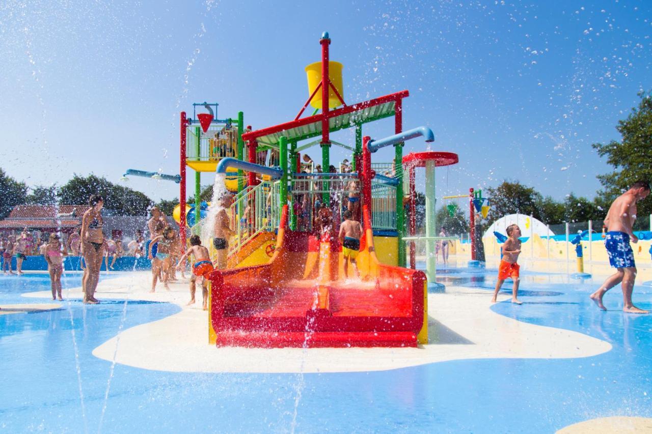 Camping De Duinhoeve Chalet Schelp Not For Companies Nieuw-Haamstede Dış mekan fotoğraf