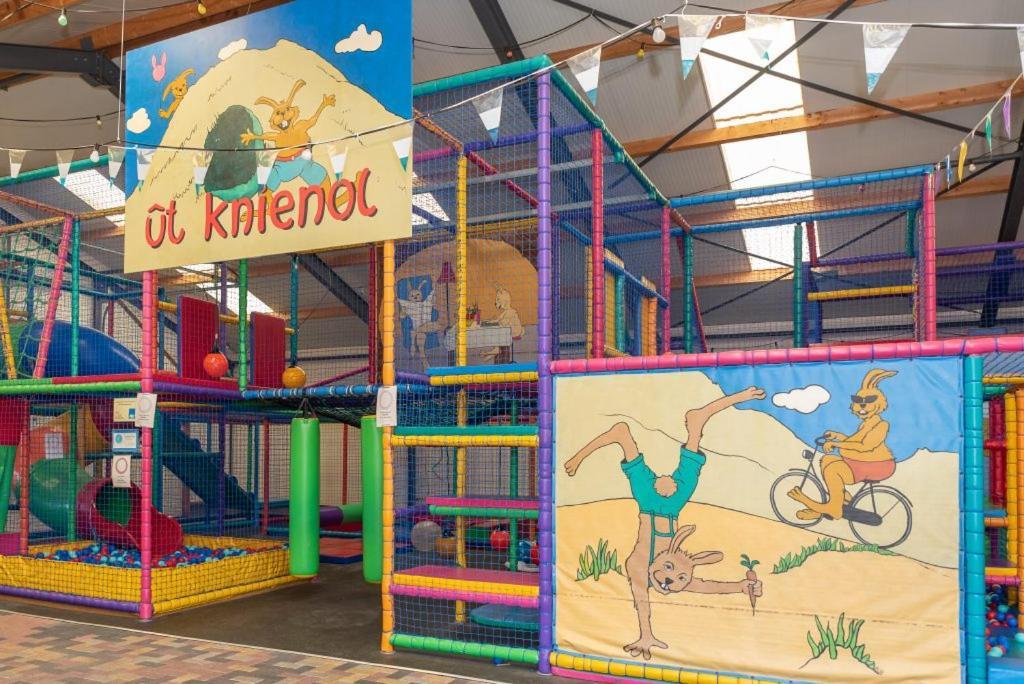 Camping De Duinhoeve Chalet Schelp Not For Companies Nieuw-Haamstede Dış mekan fotoğraf
